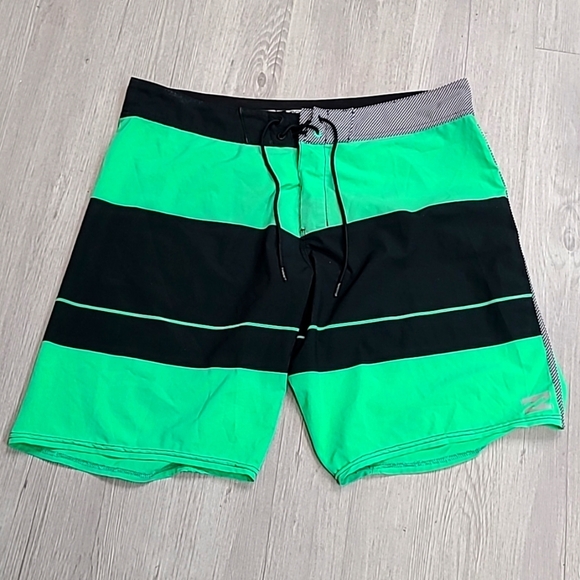 Billabong Platinum Recycled Series Swim Trunks Size 36 - Picture 1 of 6